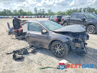 Czwarte zdjęcie samochodu z boku: 2022 TOYOTA CAMRY SE VIN:4T1G11AK4NU692857 - miniatura
