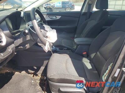 Zdjęcie 7 z 12 samochodu: 2023 KIA FORTE LX VIN:3KPF24AD6PE677987 - miniatura