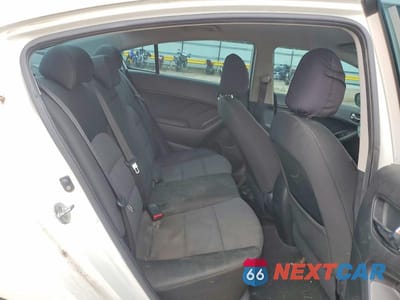 Zdjęcie 10 z 12 samochodu: 2014 KIA FORTE LX VIN:KNAFX4A65E5088597 - miniatura