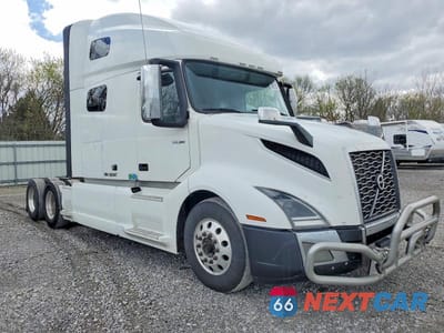 2021 VOLVO VNL SEMI TRUCK 4V4NC9EJXMN262947 - główne zdjęcie licytacji z USA - miniatura