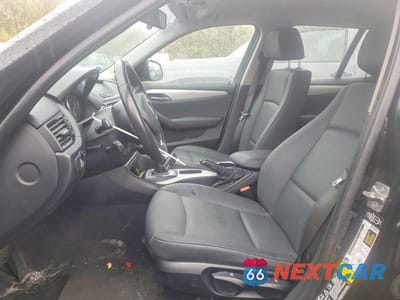Zdjęcie 7 z 12 samochodu: 2015 BMW X1 XDRIVE28I VIN:WBAVL1C50FVY25636 - miniatura