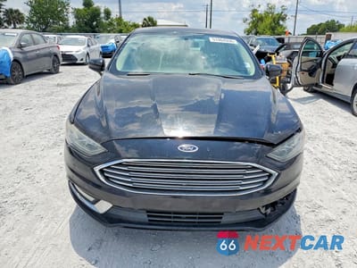 Piąte zdjęcie samochodu w środku: 2018 FORD FUSION SE HYBRID VIN:3FA6P0LU9JR123999 - miniatura