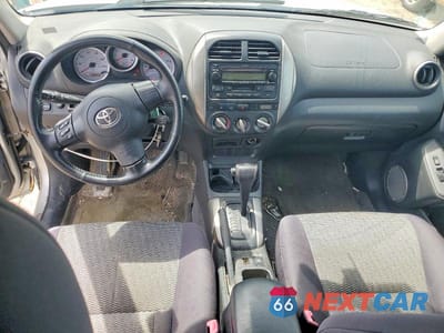 Zdjęcie 8 z 13 samochodu: 2005 TOYOTA RAV4 BASE VIN:JTEHD20VX56024434 - miniatura