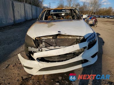 Piąte zdjęcie samochodu w środku: 2019 MERCEDES-BENZ C 300 4MATIC VIN:55SWF8EB4KU319213 - miniatura
