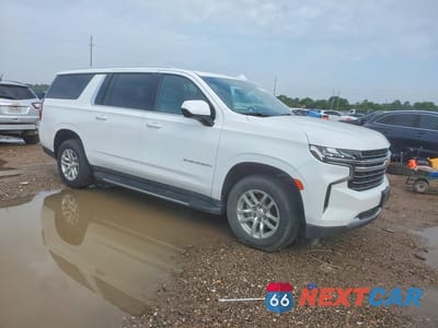 Czwarte zdjęcie samochodu z boku: 2024 CHEVROLET SUBURBAN K1500 LT VIN:1GNSKCKD2RR128275 - miniatura