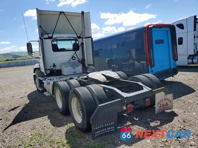 Trzecie zdjęcie samochodu z tyłu: 2014 MACK 600 CXU600 VIN:1M1AW02Y1EM040609 - miniatura