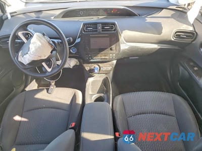 Zdjęcie 8 z 12 samochodu: 2016 TOYOTA PRIUS TWO VIN:JTDKBRFU3G3508506 - miniatura