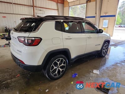Trzecie zdjęcie samochodu z tyłu: 2025 JEEP COMPASS LIMITED VIN:3C4NJDCN1ST509084 - miniatura