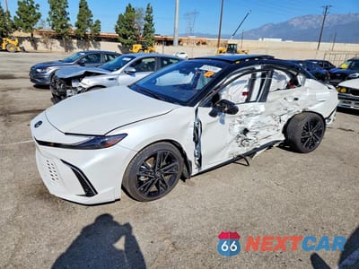 2025 TOYOTA CAMRY 4T1DAACK9SU085087 - główne zdjęcie licytacji z USA - miniatura