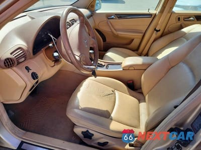Zdjęcie 7 z 12 samochodu: 2004 MERCEDES-BENZ C 240 4MATIC VIN:WDBRF81J94F487289 - miniatura