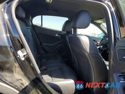 Zdjęcie 11 z 13 samochodu: 2018 MERCEDES-BENZ GLA 250 VIN:WDCTG4EB4JJ457443 - miniatura