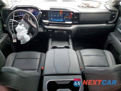 Zdjęcie 8 z 13 samochodu: 2025 CHEVROLET SILVERADO K3500 LTZ VIN:2GC4KUEY0S1103489 - miniatura