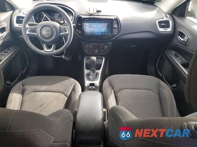 Zdjęcie 8 z 13 samochodu: 2019 JEEP COMPASS SPORT VIN:3C4NJCAB7KT614103 - miniatura