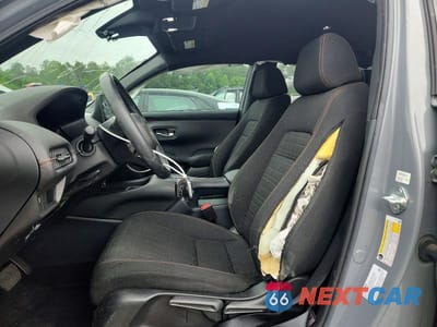 Zdjęcie 7 z 12 samochodu: 2024 HONDA HR-V SPORT VIN:3CZRZ1H50RM716646 - miniatura