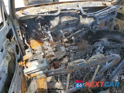 Zdjęcie 8 z 11 samochodu: 2001 CHEVROLET SILVERADO K1500 VIN:1GCEK19V61Z223354 - miniatura