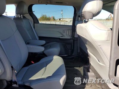 Zdjęcie 11 z 13 samochodu: 2022 TOYOTA SIENNA XLE 7-PASSENGER VIN:5TDJSKFC1NS068825 - miniatura