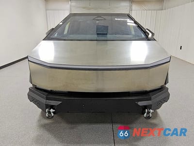 Piąte zdjęcie samochodu w środku: 2024 TESLA CYBERTRUCK VIN:7G2CEHED0RA015454 - miniatura