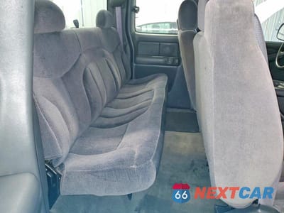 Zdjęcie 10 z 12 samochodu: 2005 GMC SIERRA 1500 4WD VIN:1GTEK19B45E169829 - miniatura