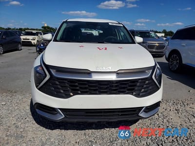 Piąte zdjęcie samochodu w środku: 2023 KIA SPORTAGE LX VIN:KNDPUCAG6P7111282 - miniatura