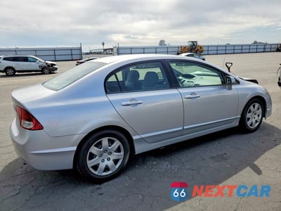 Trzecie zdjęcie samochodu z tyłu: 2009 HONDA CIVIC LX VIN:2HGFA16599H333355 - miniatura