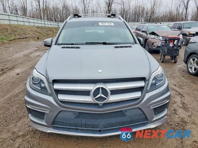 Piąte zdjęcie samochodu w środku: 2015 MERCEDES-BENZ GL 550 4MATIC VIN:4JGDF7DE3FA461755 - miniatura