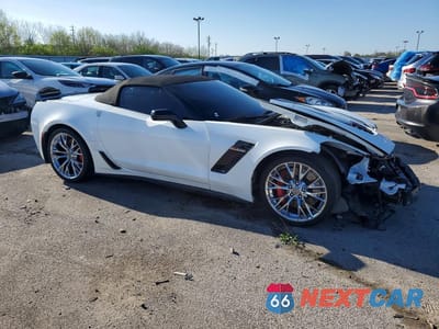 Czwarte zdjęcie samochodu z boku: 2019 CHEVROLET CORVETTE Z06 2LZ VIN:1G1YS3D67K5602776 - miniatura