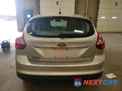Zdjęcie 6 z 12 samochodu: 2014 FORD FOCUS BEV VIN:1FADP3R4XEL330308 - miniatura