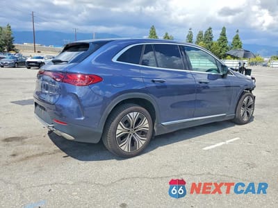 Trzecie zdjęcie samochodu z tyłu: 2023 MERCEDES-BENZ EQE SUV 350 4MATIC VIN:4JGGM1CBXPA039989 - miniatura