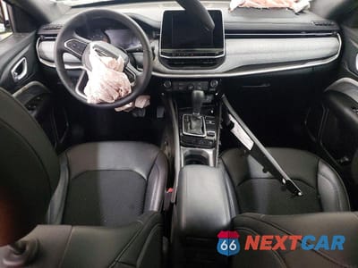 Zdjęcie 8 z 14 samochodu: 2025 JEEP COMPASS LATITUDE VIN:3C4NJDBN2ST598214 - miniatura