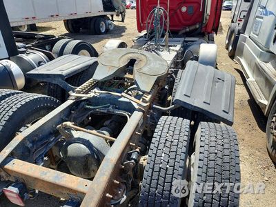 Zdjęcie 6 z 10 samochodu: 2017 FREIGHTLINER CASCADIA 125 SEMI TRUCK VIN:3AKNGEDR3HDHT5237 - miniatura