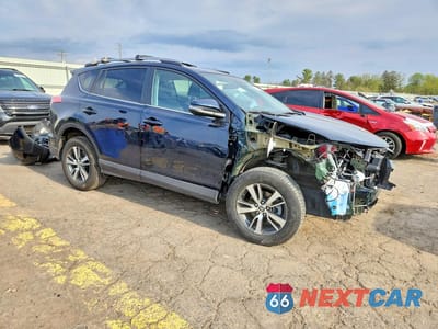 Czwarte zdjęcie samochodu z boku: 2017 TOYOTA RAV4 XLE VIN:2T3RFREV2HW679226 - miniatura