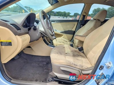 Zdjęcie 7 z 13 samochodu: 2012 HYUNDAI ACCENT GLS VIN:KMHCT4AE8CU204348 - miniatura