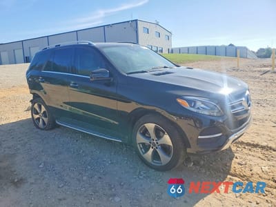 Czwarte zdjęcie samochodu z boku: 2018 MERCEDES-BENZ GLE 350 VIN:4JGDA5JB3JB061386 - miniatura