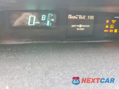 Zdjęcie 9 z 13 samochodu: 2013 TOYOTA PRIUS C TWO VIN:JTDKDTB36D1535436 - miniatura