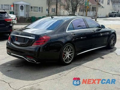 Trzecie zdjęcie samochodu z tyłu: 2019 MERCEDES-BENZ S 63 AMG 4MATIC VIN:WDDUG8JB8KA453250 - miniatura