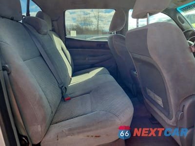 Zdjęcie 10 z 11 samochodu: 2009 TOYOTA TACOMA V6 VIN:3TMMU52N29M010924 - miniatura