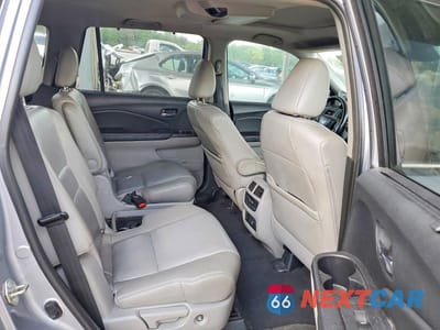 Zdjęcie 10 z 12 samochodu: 2020 HONDA PILOT TOURING VIN:5FNYF5H64LB012746 - miniatura