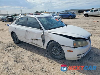 Czwarte zdjęcie samochodu z boku: 2004 HYUNDAI ELANTRA GLS VIN:KMHDN46DX4U827308 - miniatura