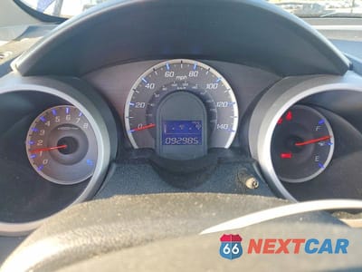 Zdjęcie 9 z 12 samochodu: 2013 HONDA FIT VIN:JHMGE8G35DC003137 - miniatura