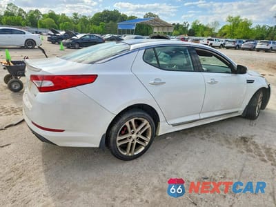 Trzecie zdjęcie samochodu z tyłu: 2013 KIA OPTIMA SX VIN:5XXGR4A65DG105586 - miniatura