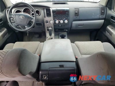 Zdjęcie 8 z 11 samochodu: 2010 TOYOTA TUNDRA DOUBLE CAB SR5 VIN:5TFUY5F15AX151092 - miniatura