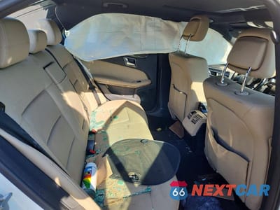 Zdjęcie 10 z 12 samochodu: 2010 MERCEDES-BENZ E 350 VIN:WDDHF5GB1AA053605 - miniatura