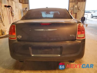 Zdjęcie 6 z 12 samochodu: 2013 CHRYSLER 300 S VIN:2C3CCABG5DH658102 - miniatura