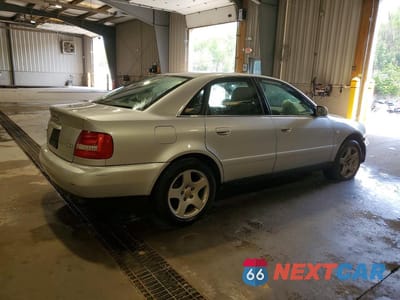 Trzecie zdjęcie samochodu z tyłu: 2001 AUDI A4 2.8 QUATTRO VIN:WAUDH68D61A001957 - miniatura