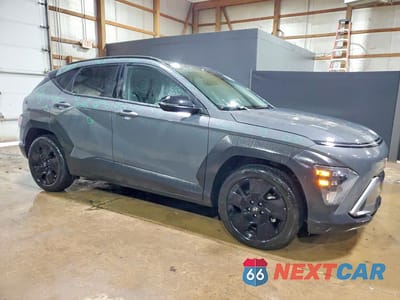 Czwarte zdjęcie samochodu z boku: 2026 HYUNDAI KONA SEL SPORT VIN:KM8HF3AB1TU357229 - miniatura