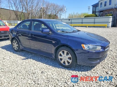 Czwarte zdjęcie samochodu z boku: 2014 MITSUBISHI LANCER ES VIN:JA32U2FU5EU002019 - miniatura