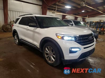 Czwarte zdjęcie samochodu z boku: 2020 FORD EXPLORER XLT VIN:1FMSK8DH7LGA20741 - miniatura