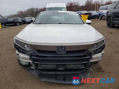 Piąte zdjęcie samochodu w środku: 2018 HONDA ACCORD SPORT VIN:1HGCV1E37JA004177 - miniatura