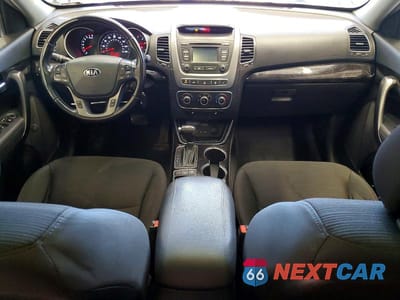 Zdjęcie 8 z 13 samochodu: 2014 KIA SORENTO LX VIN:5XYKTCA6XEG530109 - miniatura
