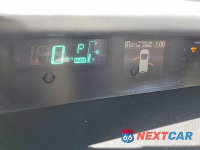 Zdjęcie 9 z 13 samochodu: 2012 TOYOTA PRIUS C THREE VIN:JTDKDTB32C1516168 - miniatura